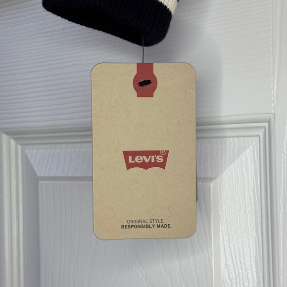 Levi’s Women's Mixed Media Varsity Bomber Jacket, Tan NWT XS - Picture 12 of 12